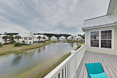 Oceanside Village Retreat W/ On-Site Pool, Near Beach Home - Renee 1