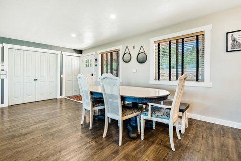 On The Waterfront - Internet Find 3