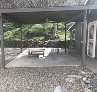 Paisleys river front Cabin