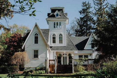 Peach Mansion - Renee 0