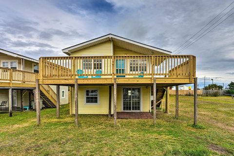 Pet Friendly Oceanside Atlantic Beach Home With Deck - Renee 0