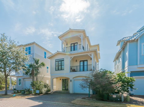 Pompano Palace Home - Internet Find 0