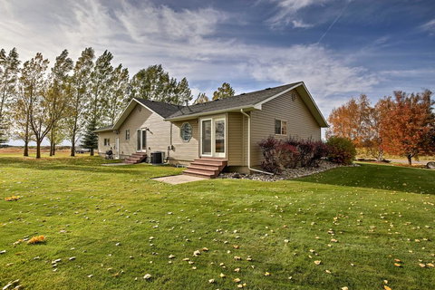 Private 2-Acre Home With Views Of The Teton River! - Swimm 1