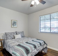 Private Full Bedroom in Modern Retreat