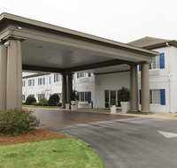 Quality Inn  Suites Sneads Ferry- North Topsail Beach