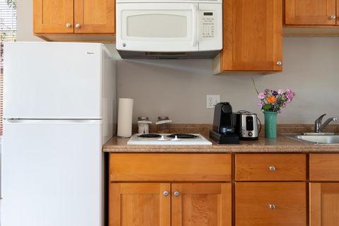 Quiet Cottage Near Downtown Mountain View & Goo.g - Renee 1