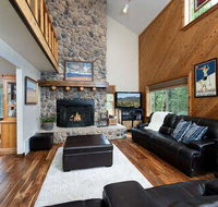 Quiet. Immaculate. Sleeps 16. Lots of Outdoor Living. Eden Utah