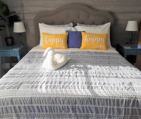 R2 SinderellasRockefellas B&B - Renee 2