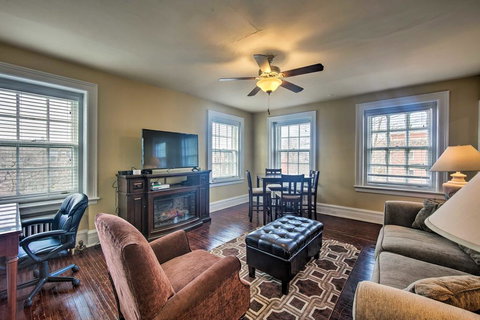 Reading Apt, Walk To Shops, Dining And City Park! - Internet Find 0