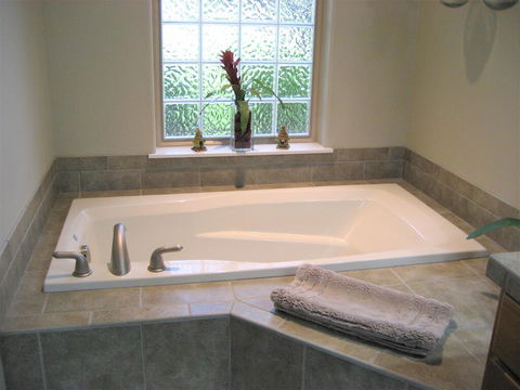 Relax At Creekside Village Oasis - Renee 0