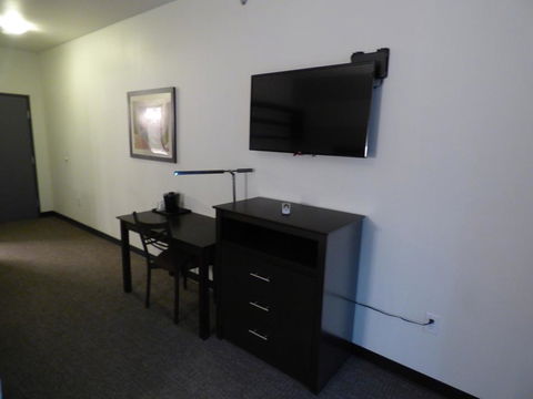 Republic Hotel - Renee 3