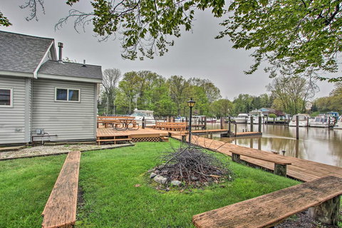 Riverfront Home On Black River With Porch & Boat Dock - Renee 0