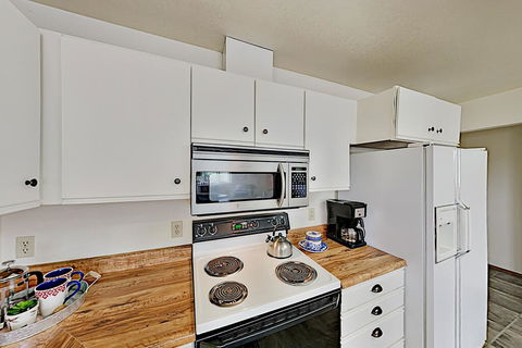 Riverview Retreat - Mins To Beach, Dunes, Lakes Home - Internet Find 3