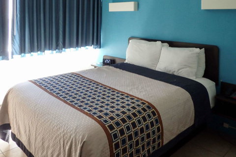 Rodeway Inn Island Beach State Park - Renee 2