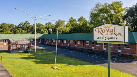 Royal Inn And Suites - Renee 0