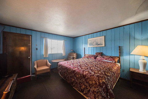 Royal Inn And Suites - Renee 2