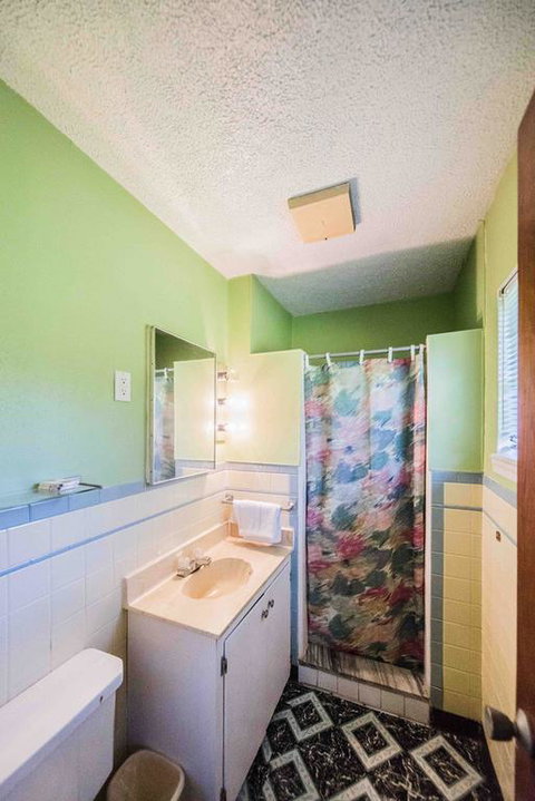 Royal Inn And Suites - Renee 3