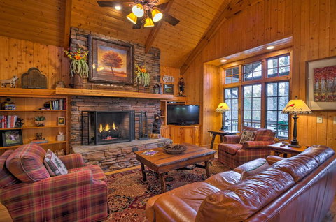 Rustic Cashiers Condo At Trillium Lake & Links! - Swimm 1