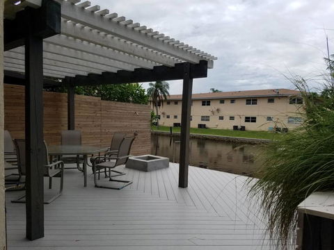 Rustic Meets Beachy In Wilton Manors! - Renee 1