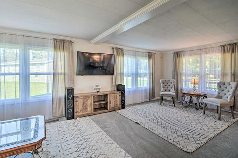 Smart Home Near Flowage Lake With Fire Pit - Renee 3