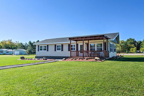Smart Home Near Flowage Lake With Fire Pit - Renee 2