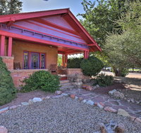 Southwestern Kanab Cottage with Patio and Views