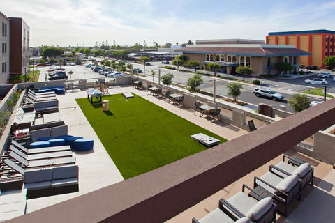 SpringHill Suites By Marriott Huntington Beach Orange County - Renee 1