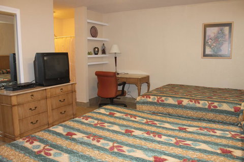 Stagecoach Motel - Renee 0
