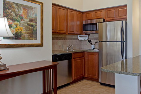 Staybridge Suites Palmdale - Swimm 2