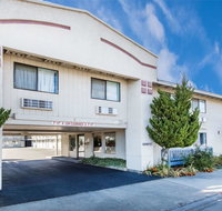 Super 8 by Wyndham Bishop