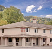 Super 8 by Wyndham Lebanon