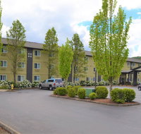 Super 8 by Wyndham Roseburg