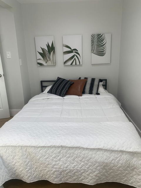 The Best Located 2BR In HB - 1 Block To Beach And Pier! - Renee 1