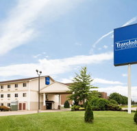 Travelodge by Wyndham Clinton Valley West Court
