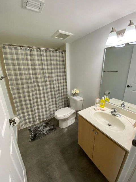 Triangle Suites - Internet Find 3