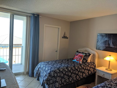 Tristan Towers 3B - Renee 2