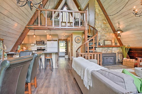 Updated Calm A-Frame Cabin With Lake Cascade Views! - Swimm 1