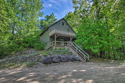 Updated Chalet With Deck - Near Skiing & Story Land! - Renee 3