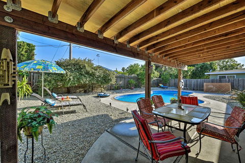 Updated Sacramento Home With Grill, Patio, And Pool! - Internet Find 0