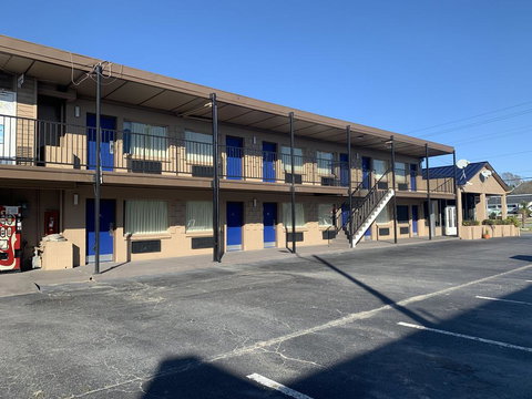 Uptown Greenville Hotel - Renee 1