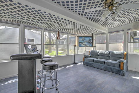 Ventura Cabin With Sun Porch And Decks Near Clear Lake - Renee 1