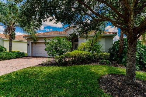 Villa Cozy Lakes - Internet Find 1