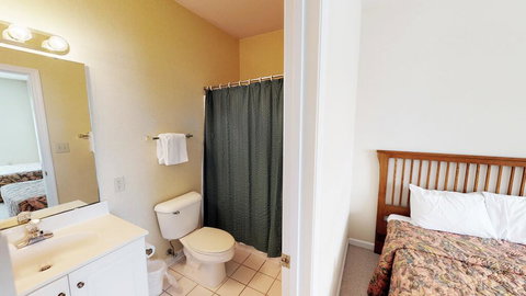 Village At The Glens A 202 - Renee 1