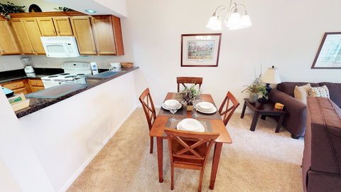 Village At The Glens S 202 Condo - Renee 3