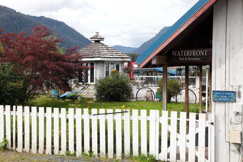 Waterfront Bed And Breakfast - Renee 0