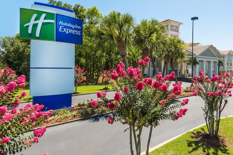 Holiday Inn Express Fairhope - Point Clear - Renee 16