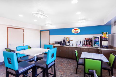 Super 8 By Wyndham Prattville Montgomery - Renee 5