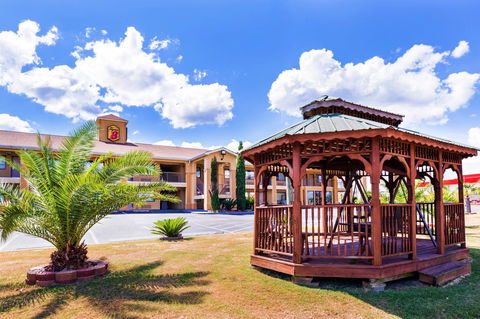 Super 8 By Wyndham Prattville Montgomery - Renee 11