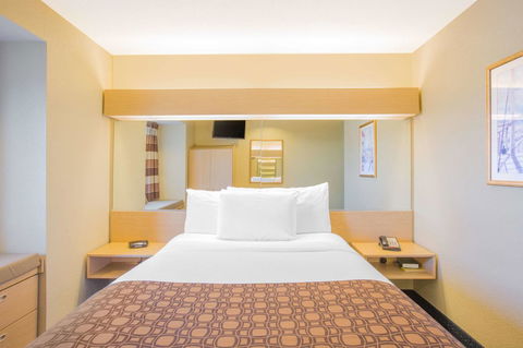 Microtel Inn & Suites By Wyndham Albertville - Renee 14