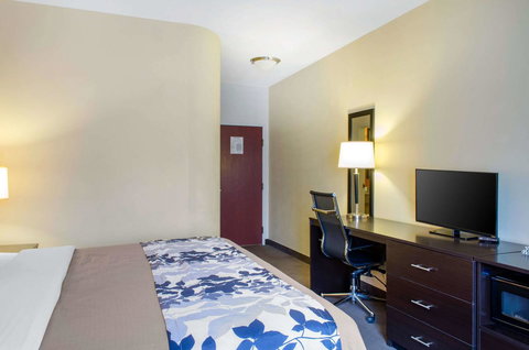Sleep Inn & Suites East Chase - Renee 23